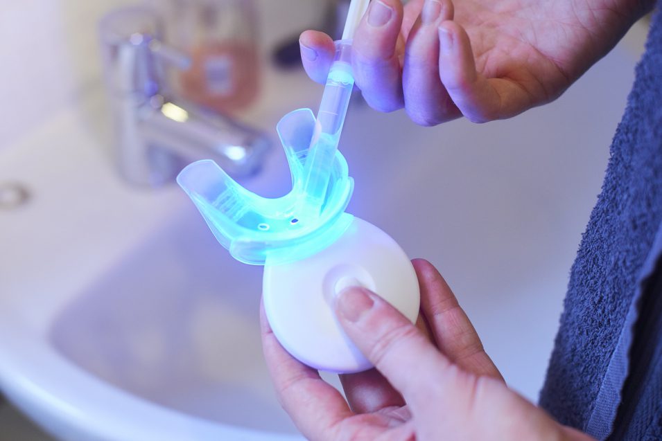 Teeth whitening gel